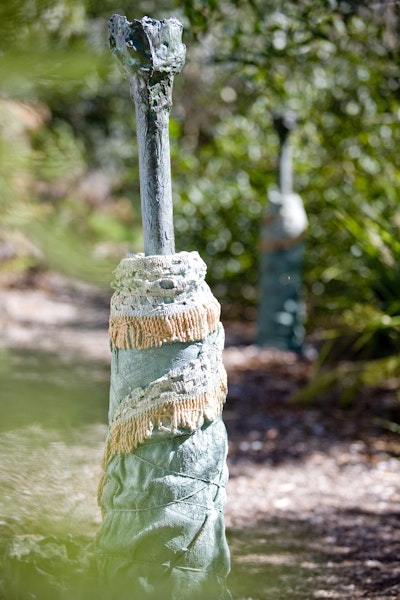 Yvonne Kendall, <em>About artichokes and other hearts</em>, 2005, detail. Photo Mark Chew. Yvonne Kendall, <em>About artichokes and other hearts</em>, 2005, detail. Photo Mark Chew.