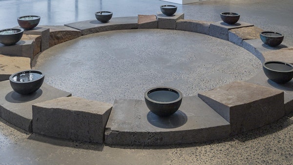 Akio Makigawa, <em>Untitled I (Circle of water)</em>, 1995, detail. Photo Christian Capurro. Akio Makigawa, <em>Untitled I (Circle of water)</em>, 1995, detail. Photo Christian Capurro.