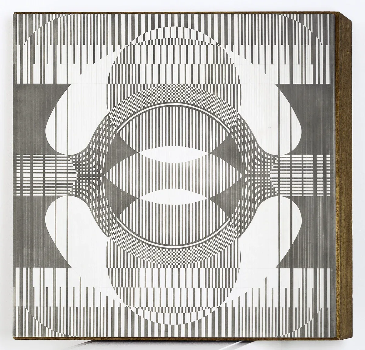 Josef Stanislaw Ostoja-Kotkowski, Theremin 72 1972, electronic device, metal, wood, 91.5 x 91.5 x 11.0 cm. Copyright the Estate of Josef Stanislaw Ostoja-Kotkowski. Photo Christian Capurro.